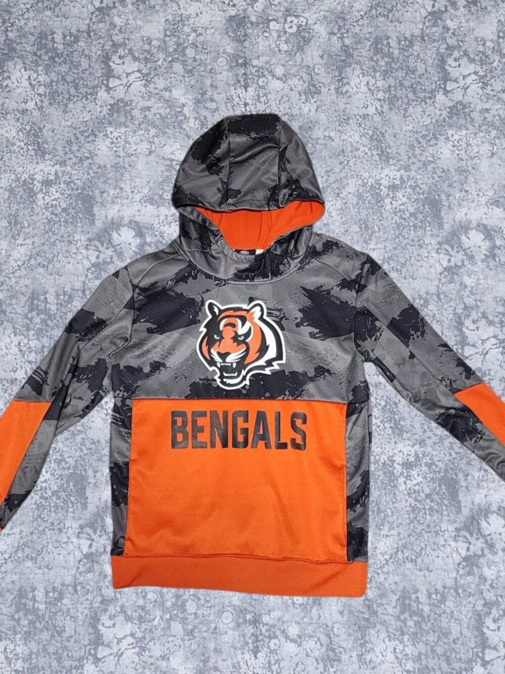 Official NFL TEAM Cincinnati Bengals Youth Hoodie Size Large (14/16)